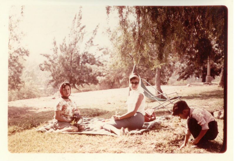 RFT.AVM.7.4.39. Zoila y Dora. Lima, marzo 1962